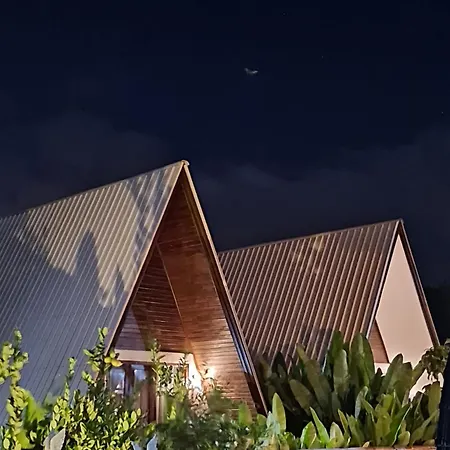 Volcano White Glamping